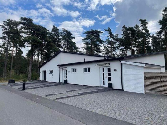 Nyrenoverad Lagenhet Åhus Exterior foto